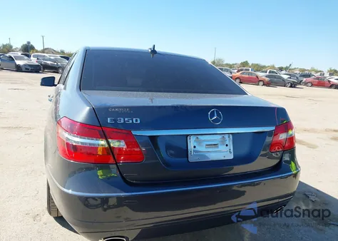 2013 Mercedes-Benz E 350 из США, поврежденный, VIN WDDHF5KB4DA772455